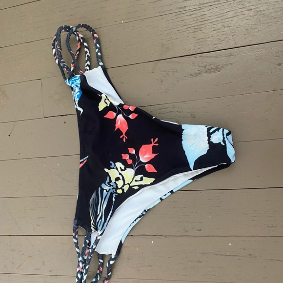 Bikini set - Picture 2 of 3